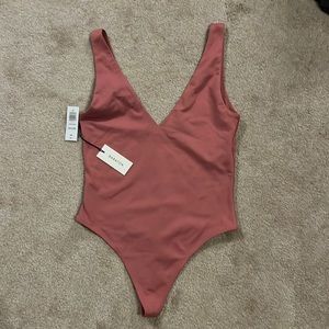 BRAND NEW: Aritzia contour bodysuit